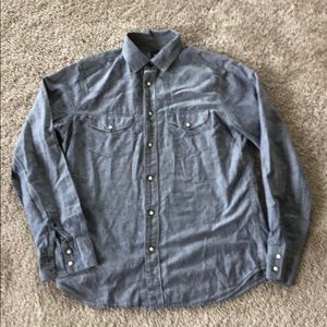 GAP MEN WESTERN STYLE BUTTON DOWN